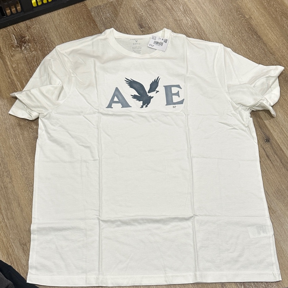 American Eagle Outfitters Cream Graphic Tee